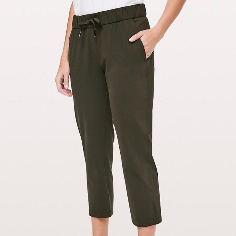 On the Fly Crop 23” Dark Olive Lululemon